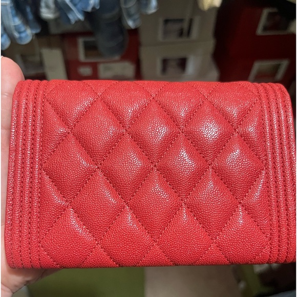 NWT Chanel caviar medium boy wallet. - Picture 4 of 9